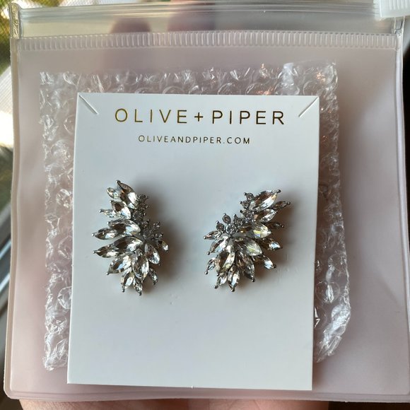 Olive & Piper Este Studs - Picture 3 of 5